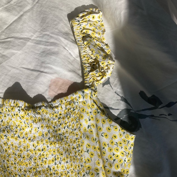 H&M Yellow Floral Top - Picture 4 of 5